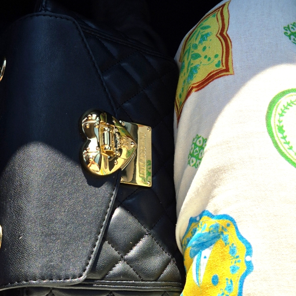 Love Mochino Bag - Picture 2 of 4